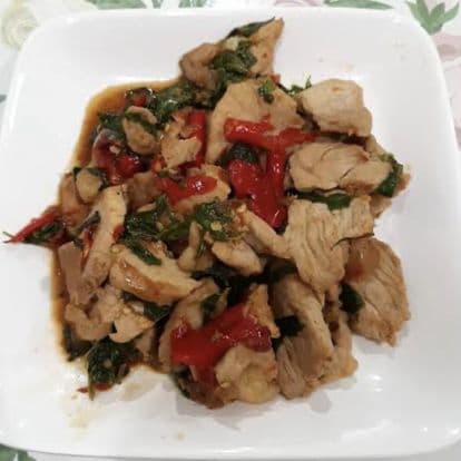 กระเพราหมูชิ้น(เป็นกับข้าว)