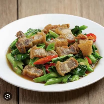 คะน้าหมูกรอบ (เป็นกับข้าว)